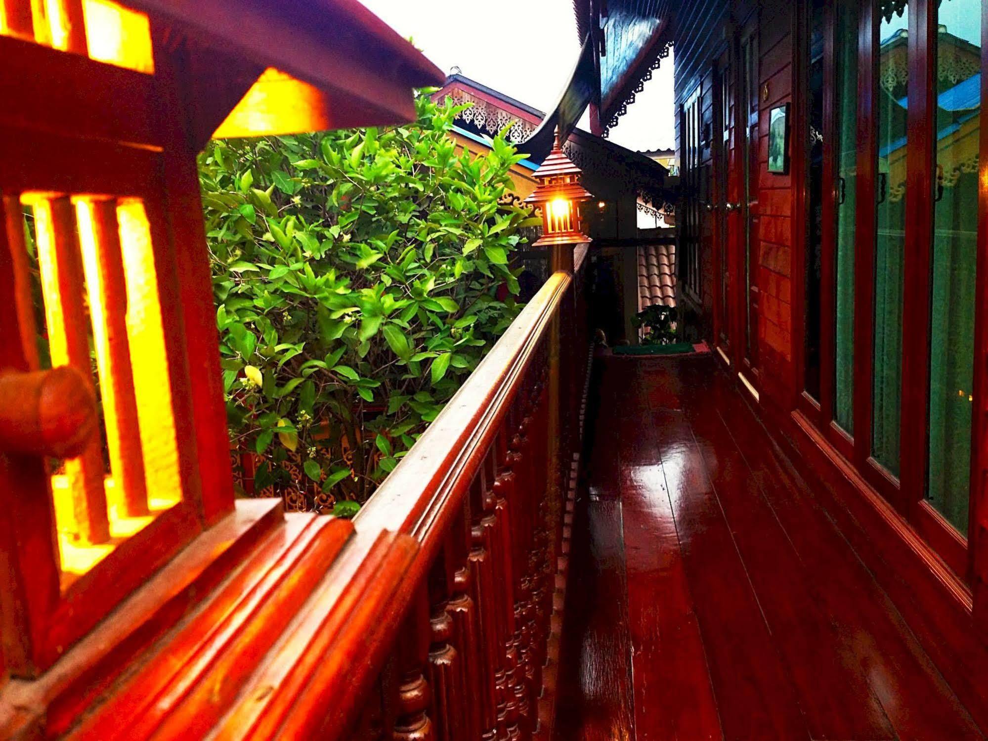 Baifern Homestay Phranakhonszi Ajutthaja Kültér fotó